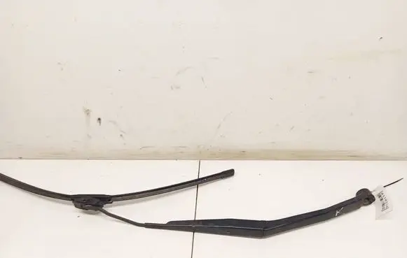 Toyota Avensis Verso Front wiper blade arm 