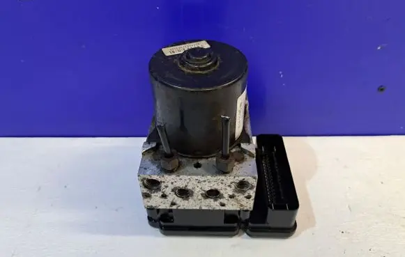 Lincoln Navigator ABS Pump BL1422C219AB BL142C405AB