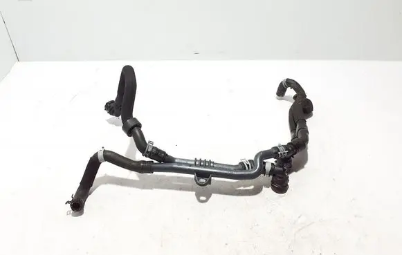 Engine coolant pipe/hose