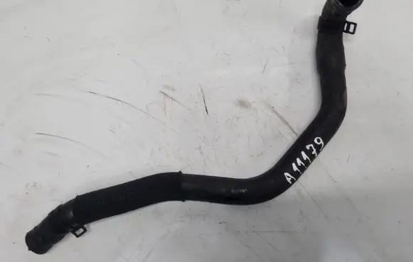 Mercedes-Benz A W176 Engine coolant pipe/hose 