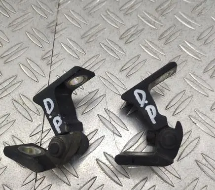 Volkswagen PASSAT B8 Front door hinge set 8X0831404E