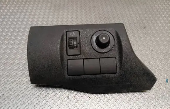 Citroen Berlingo Wing mirror switch 9680907377 63110340