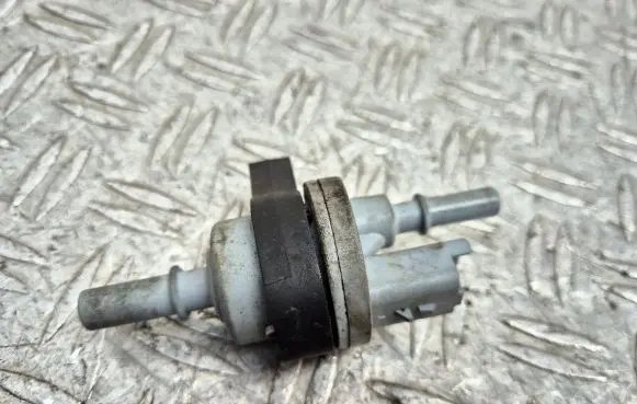 Opel Corsa F Vacuum valve 9802009480