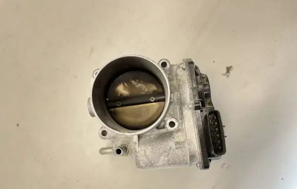 Lexus GS 300 350 430 450H Throttle valve 2203031040 7L07 11J28H