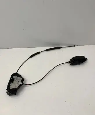 Nissan Note (E11) Front door lock