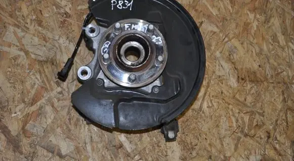 Ford Mustang VI Rear wheel hub FR3C58758BD