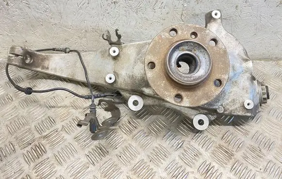 BMW 5 F10 F11 Front wheel hub 34526784902