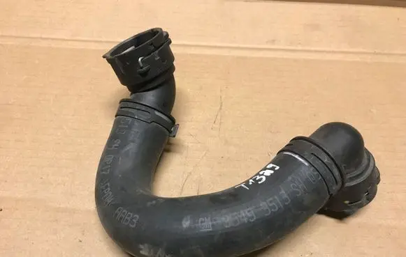 Opel Mokka X Engine coolant pipe/hose 95493513