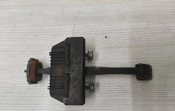 BMW 5 E60 E61 Front door check strap stopper 7176804