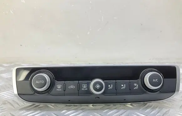 Audi A3 S3 8V Climate control unit 8V0820043C