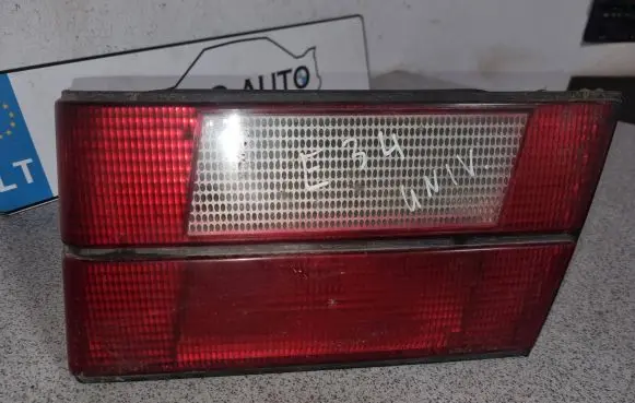 BMW 5 E34 Tailgate rear/tail lights 8351562
