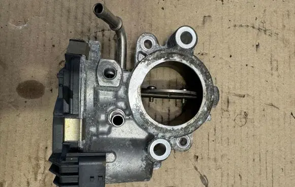 Renault Trafic III (X82) Throttle valve 161A05894R A2C11160000