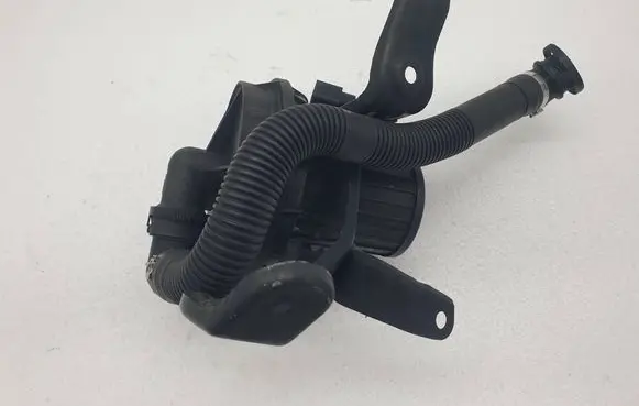 Audi A4 S4 B7 8E 8H Secondary air pump 078906601N 06A959253E