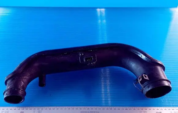 Ford Transit Intercooler hose/pipe 6C119R504C C6W4A 6897649