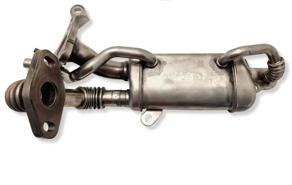 Renault Clio III EGR valve cooler 147350364R
