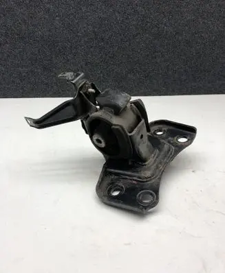 Toyota Prius (XW30) Engine mount bracket