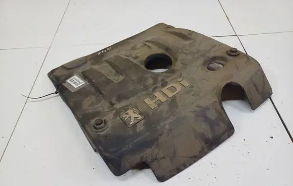 Engine cover (trim)
