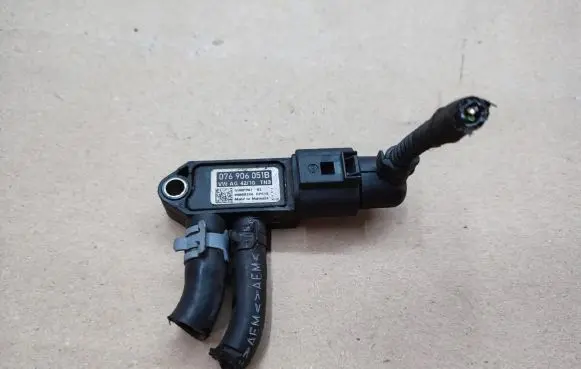 Volkswagen Tiguan Sensor 076906051B