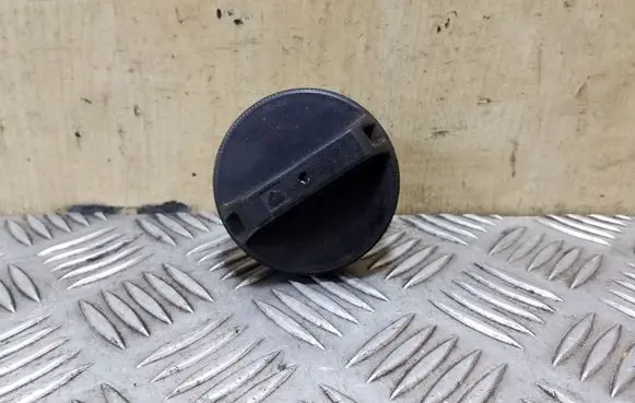 Nissan Qashqai Fuel tank filler cap 