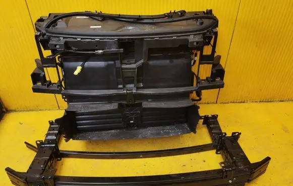Peugeot 3008 III Radiator set 9836055280