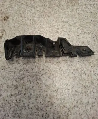 Audi A3 S3 8P Front bumper mounting bracket M036