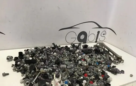 Toyota RAV 4 (XA50) Nuts/bolts 