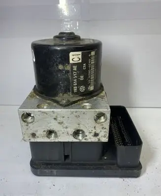 Volkswagen Golf V ABS Pump 1K0907379AC 00005305H0 1K0614517AE