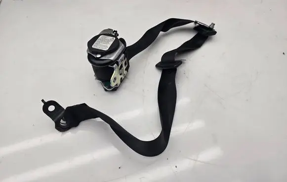 Mercedes-Benz Sprinter W906 Front seatbelt 061466 9068600285