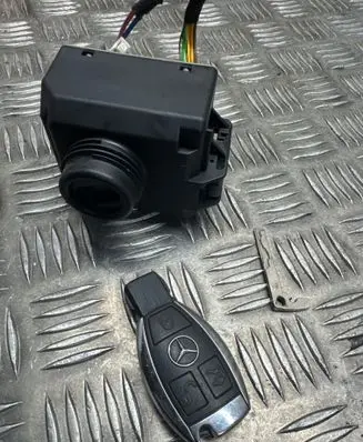 Mercedes-Benz E W212 Ignition lock A2129056801 20141216 5192424241406103