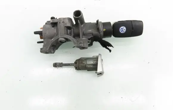 Volkswagen PASSAT B5 Ignition lock 4B0905851