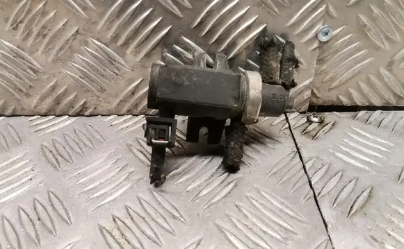 Audi A3 S3 8L Turbo solenoid valve 1h0906622