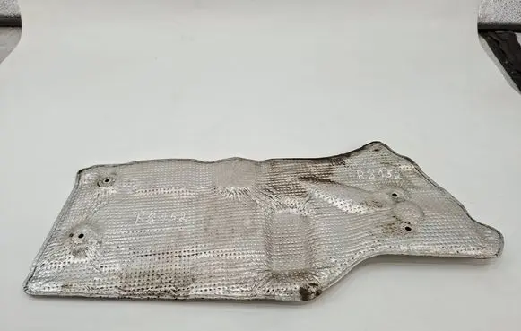 BMW 5 F10 F11 Exhaust heat shield 7185246 24640010