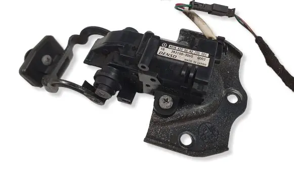 Mercedes-Benz Vito Viano W639 Vent window/glass motor A6398200542