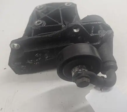 BMW 5 E60 E61 A/C compressor mount bracket 65320