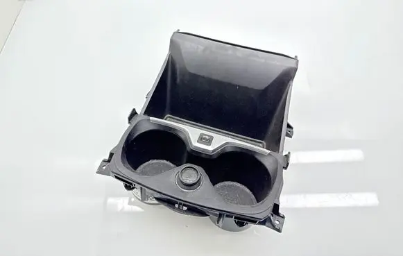 BMW 1 F40 Cup holder front 2081567X0Z