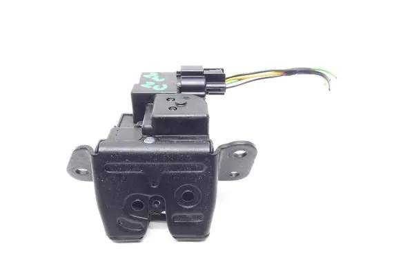 Hyundai ix20 Tailgate lock loop/hook striker 812301H000