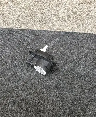 Renault Captur II Air flap motor/actuator HAD36001A A21201700