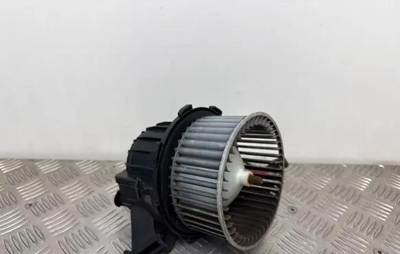 Audi Q5 SQ5 8R Heater fan/blower X6553