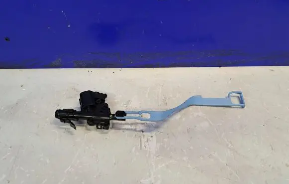Lexus RX 450H Fuel cap release pull handle FUELTANKOPENSWITCH