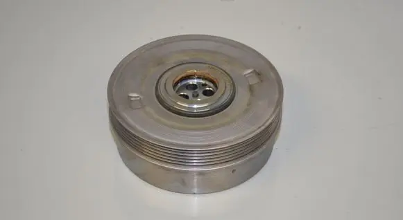 BMW 2 F46 Crankshaft pulley 8638614 11238638614 11232384185