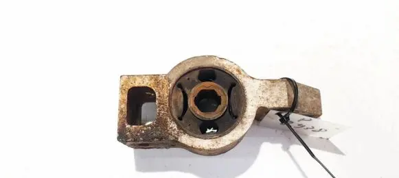 Skoda Octavia Mk2 (1Z) Front wishbone bush 