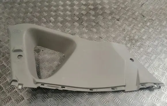 Toyota Verso Rear side glass trim 624700F030B0 624700F030