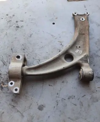 Front lower control arm/wishbone