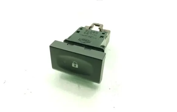 Nissan X-Trail T30 Central locking switch button NILES06016