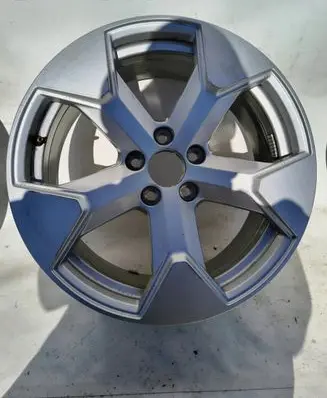 Volvo EX30 R18 alloy rim 