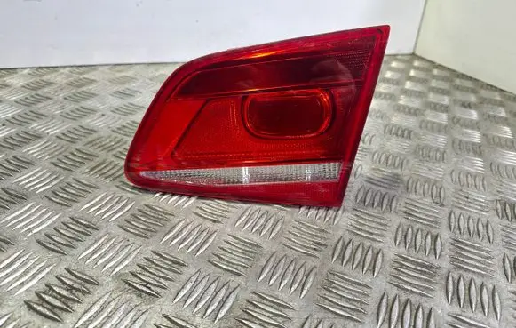 Volkswagen PASSAT B7 Tailgate rear/tail lights 3AE945094K