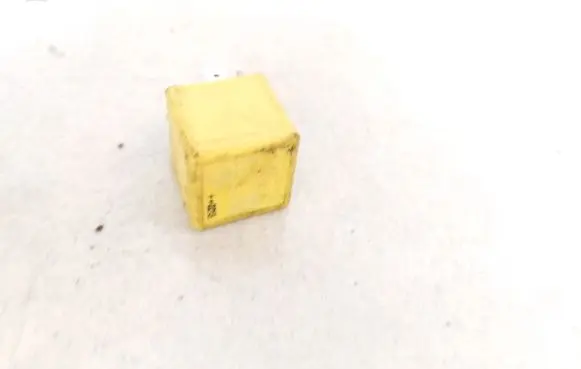 Opel Combo C Other relay 90226846 V23134-J52-X369
