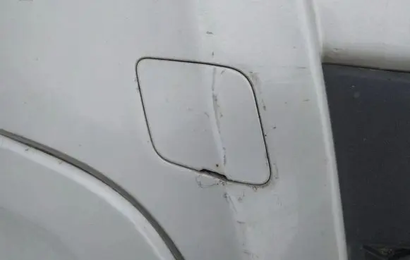 Subaru Legacy Front tow hook cap/cover