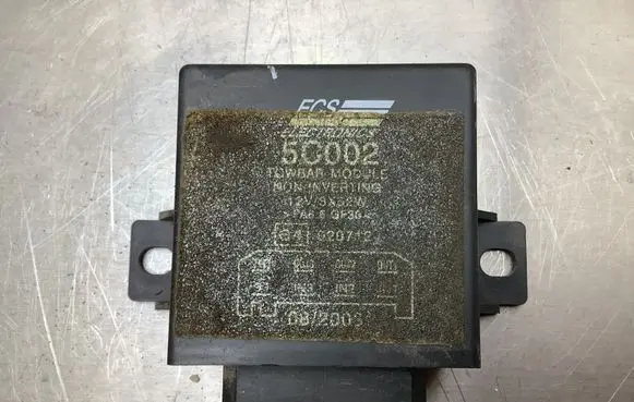 Audi A3 S3 8P Tow bar trailer control unit/module E4020712