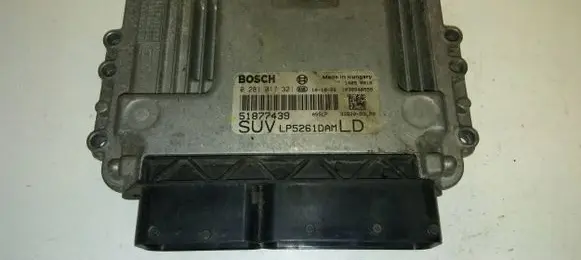 Fiat Sedici Engine control unit/module ECU 51877439 LP5261DAM 0281017321